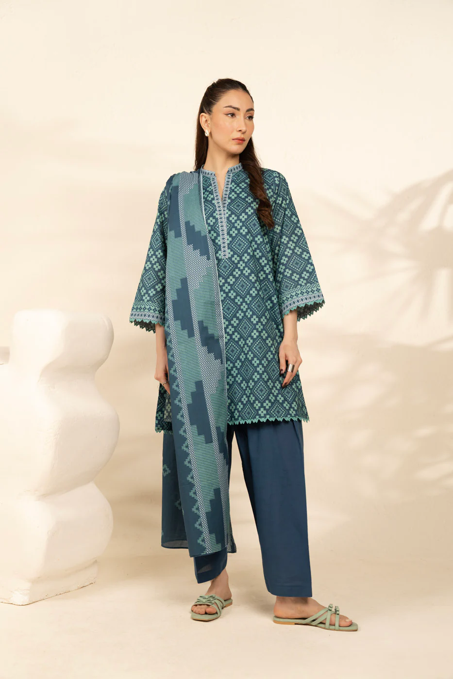 WOMEN SALE